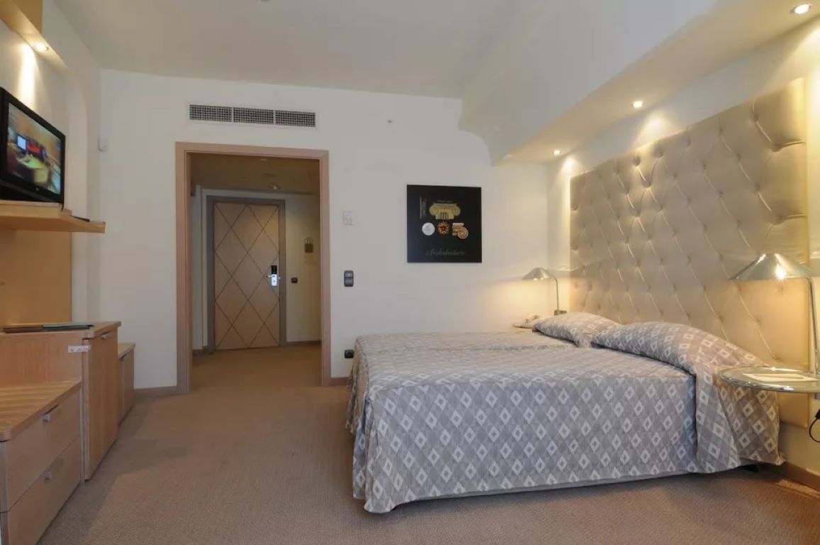 Club Hotel Loutraki-Executive soba.jpg