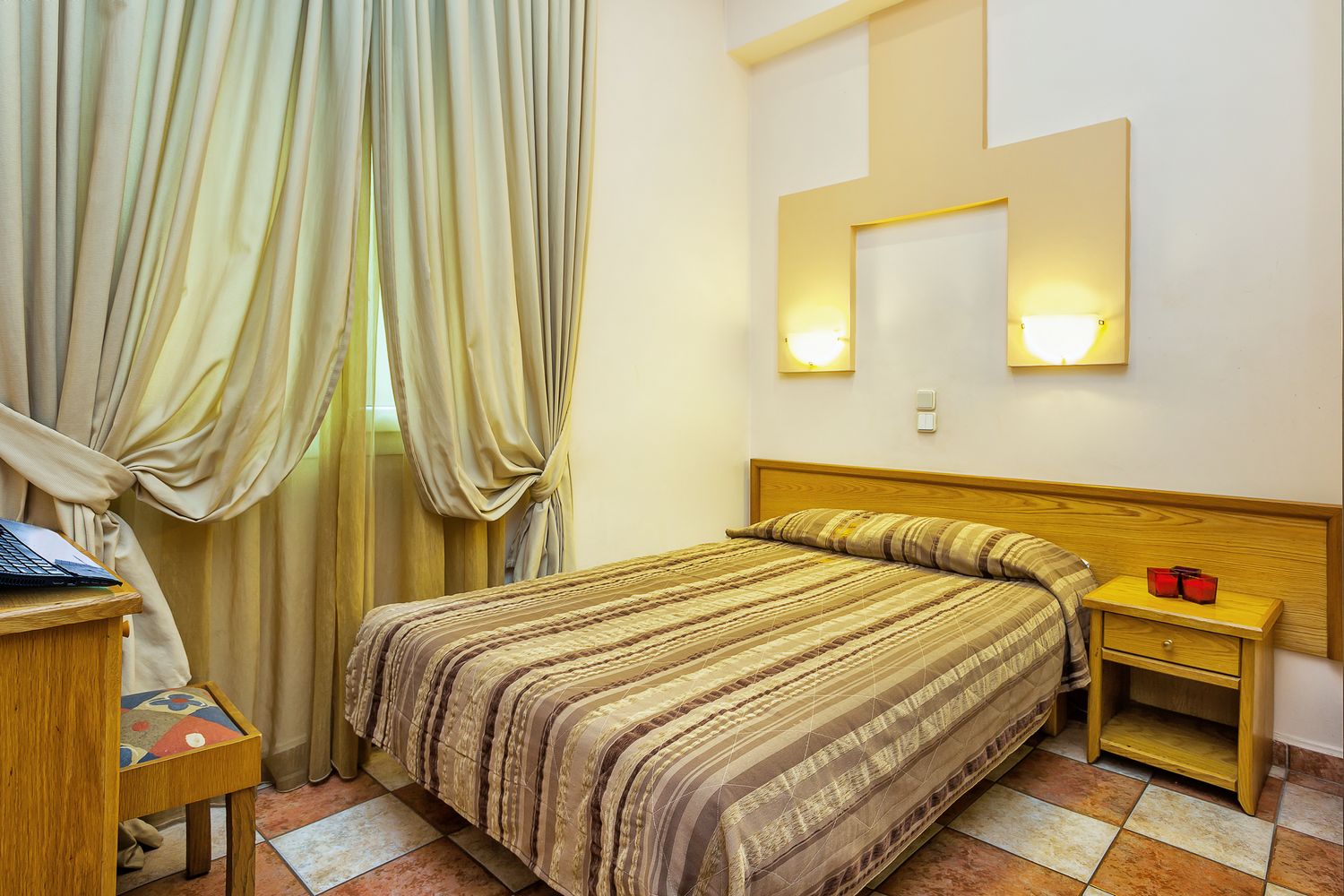 Hotel-Aegeon-single-room.jpg