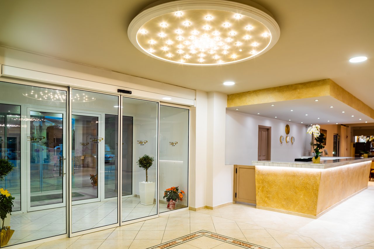 Hotel CNIC Gemini reception.jpg