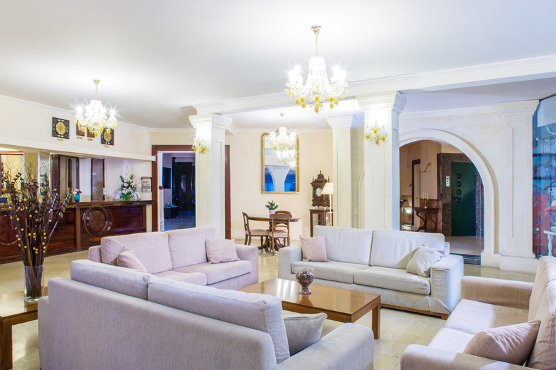 Hotel CNIC Paleo ArtNouveau lobby.jpg