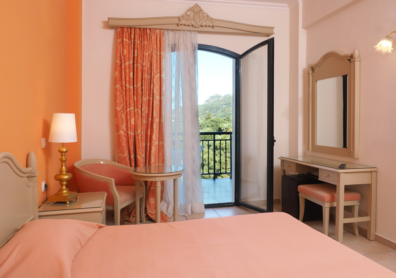 Hotel CNIC Paleo ArtNouveau single room.jpg