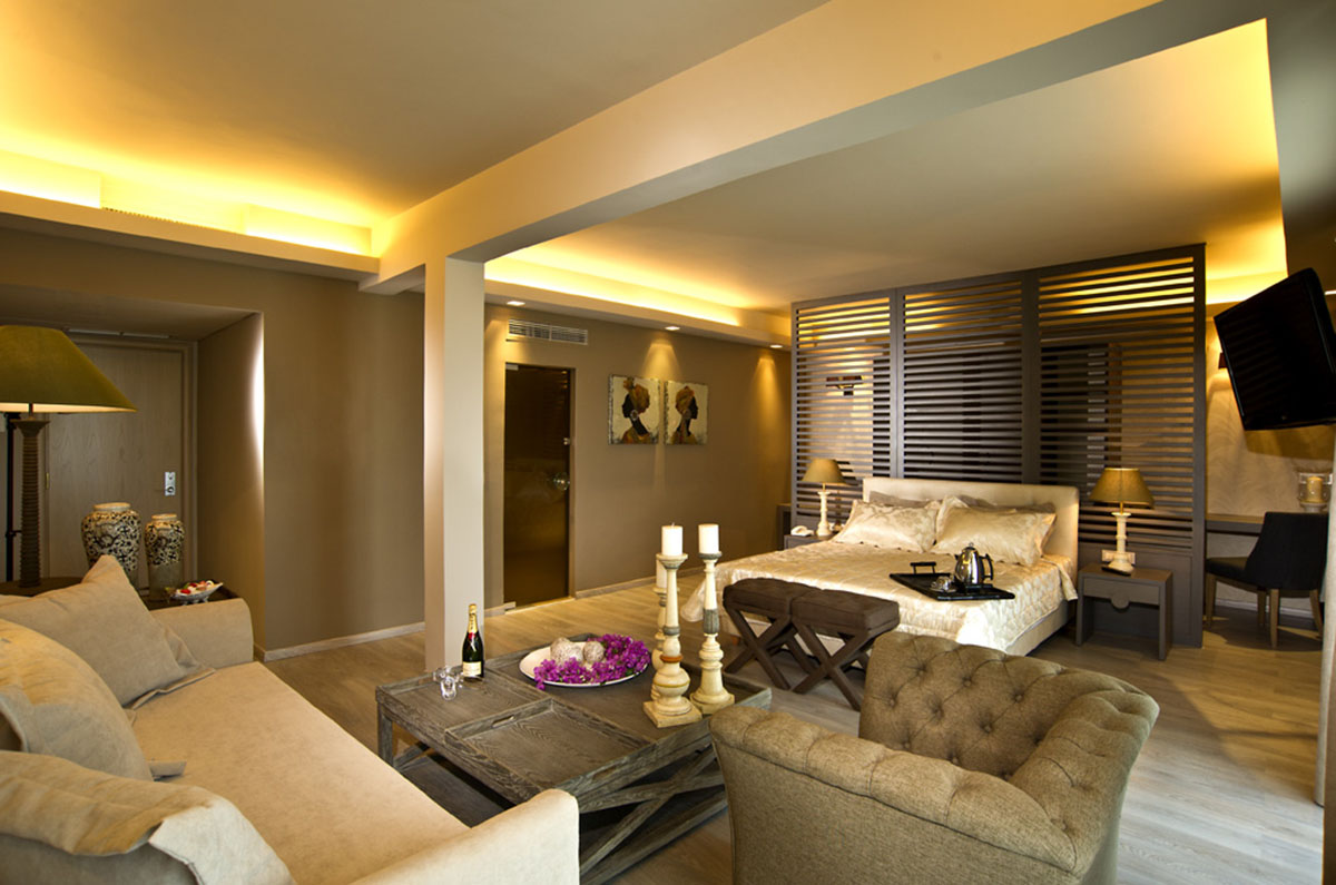 Hotel Congo Palace executive suite sea view.jpg