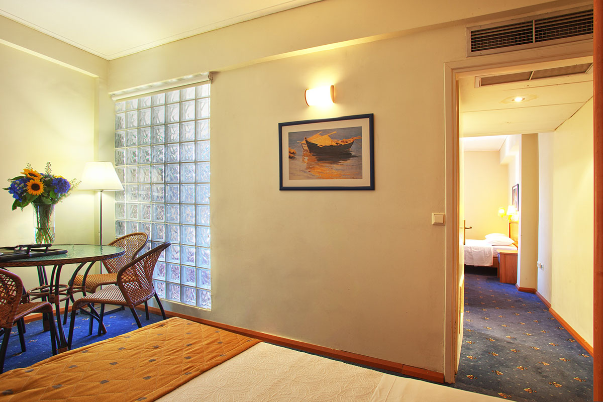 Hotel Congo Palace family room 1.jpg