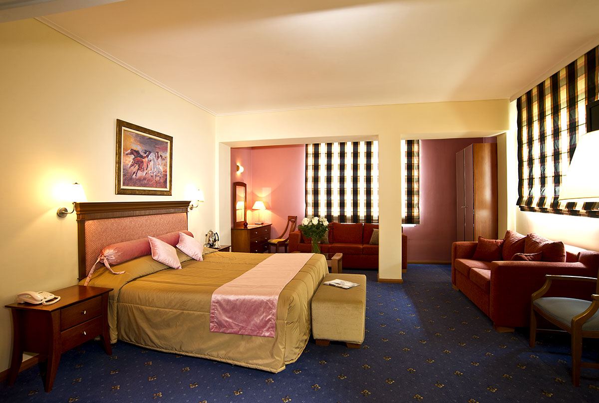 Hotel Congo Palace junior suite.jpg