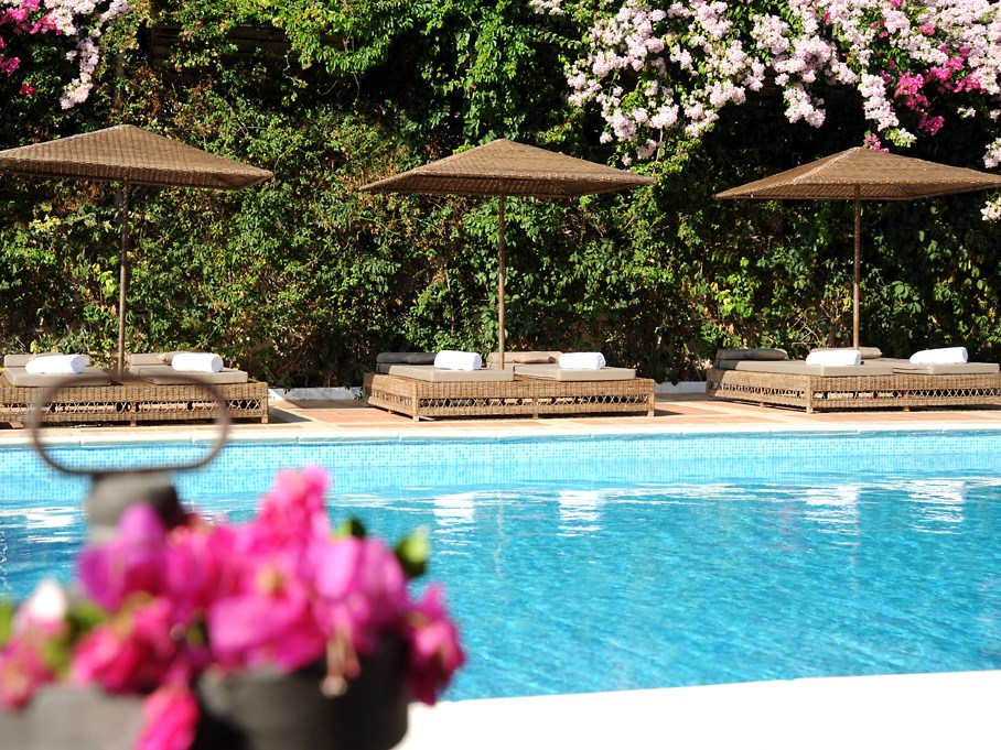 Hotel Congo Palace pool.jpeg