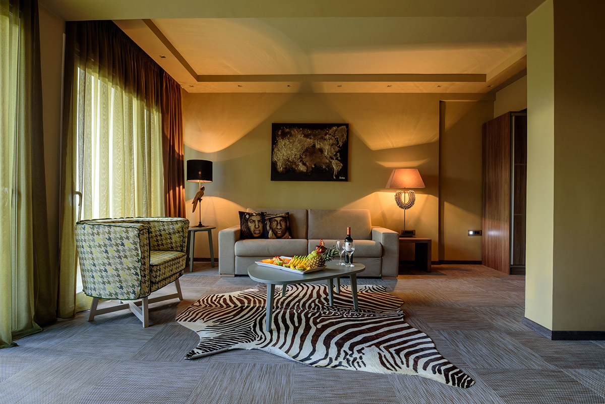 Hotel Congo Palace superior suite sea view 1.jpg