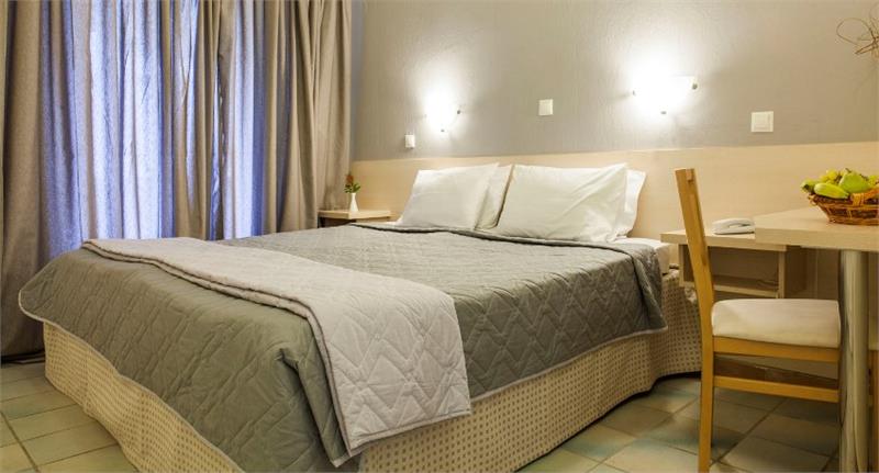 Hotel Coral Blue family room with bunk bed.jpg