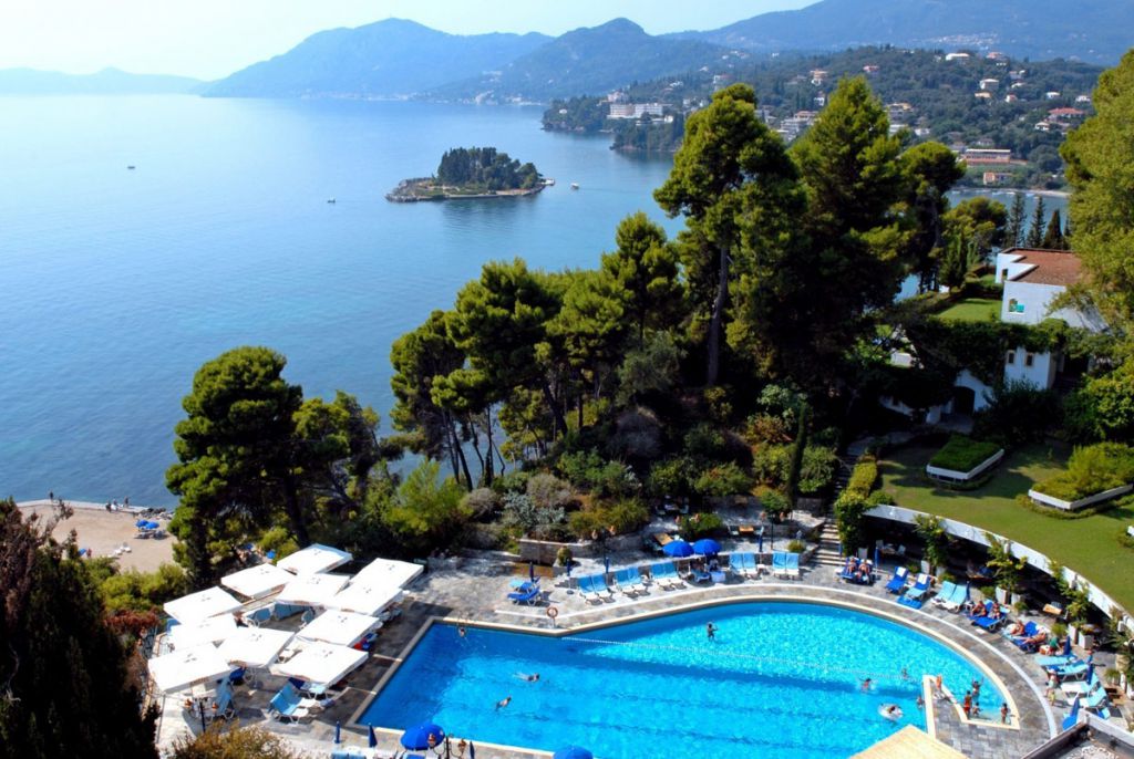 Corfu holiday palace hotel bazen.jpg