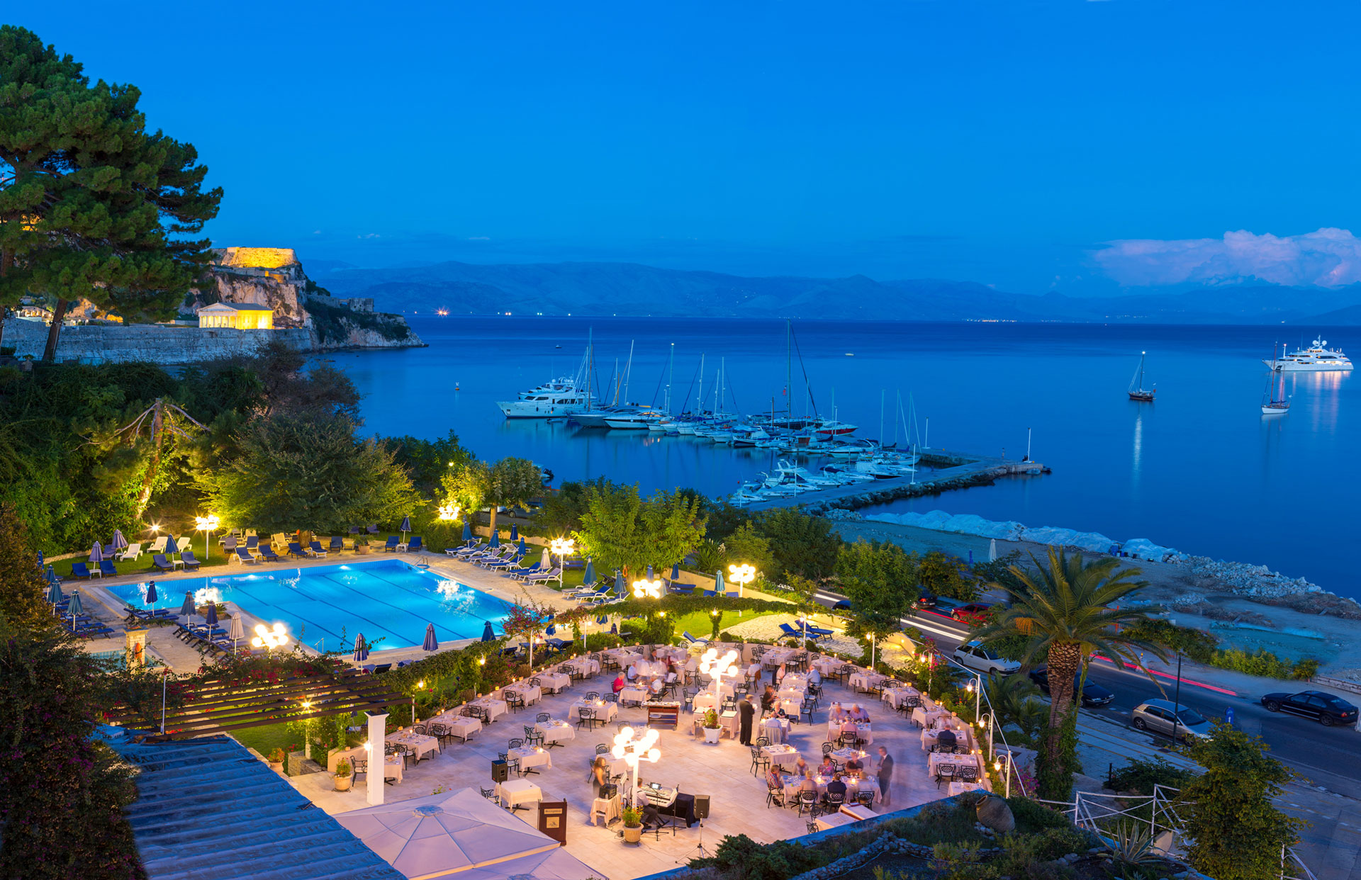 Hotel Corfu Palace garden.jpg