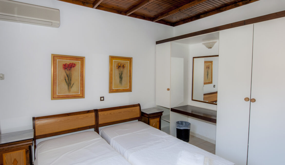 Corfu Aquamarine (ex. Residence) hotel standard apartman sa dve spavaće sobe spavaća soba 2.jpg
