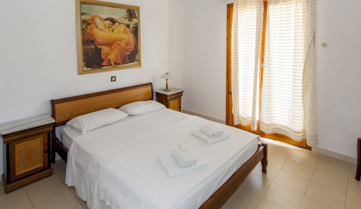 Corfu Aquamarine (ex. Residence) hotel standard apartman sa dve spavaće sobe spavaća soba.jpg