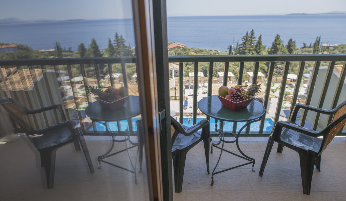 Corfu Aquamarine (ex. Residence) hotel standard soba terasa.jpg