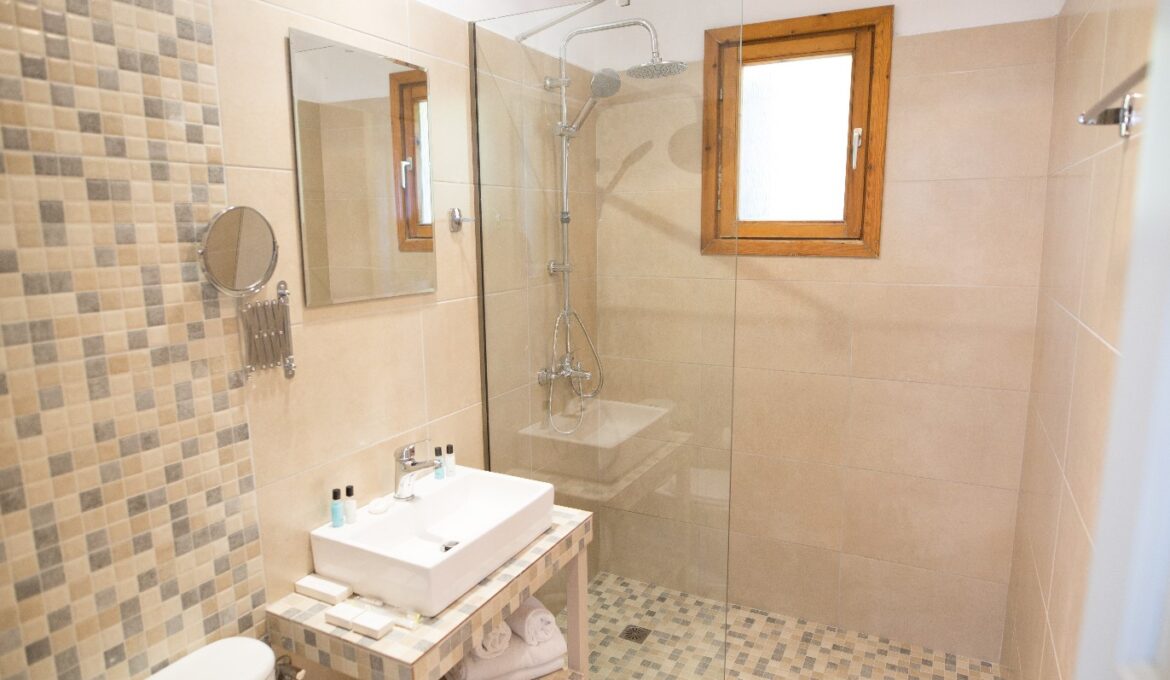 Corfu Aquamarine (ex. Residence) hotel superior soba kupatilo.jpg