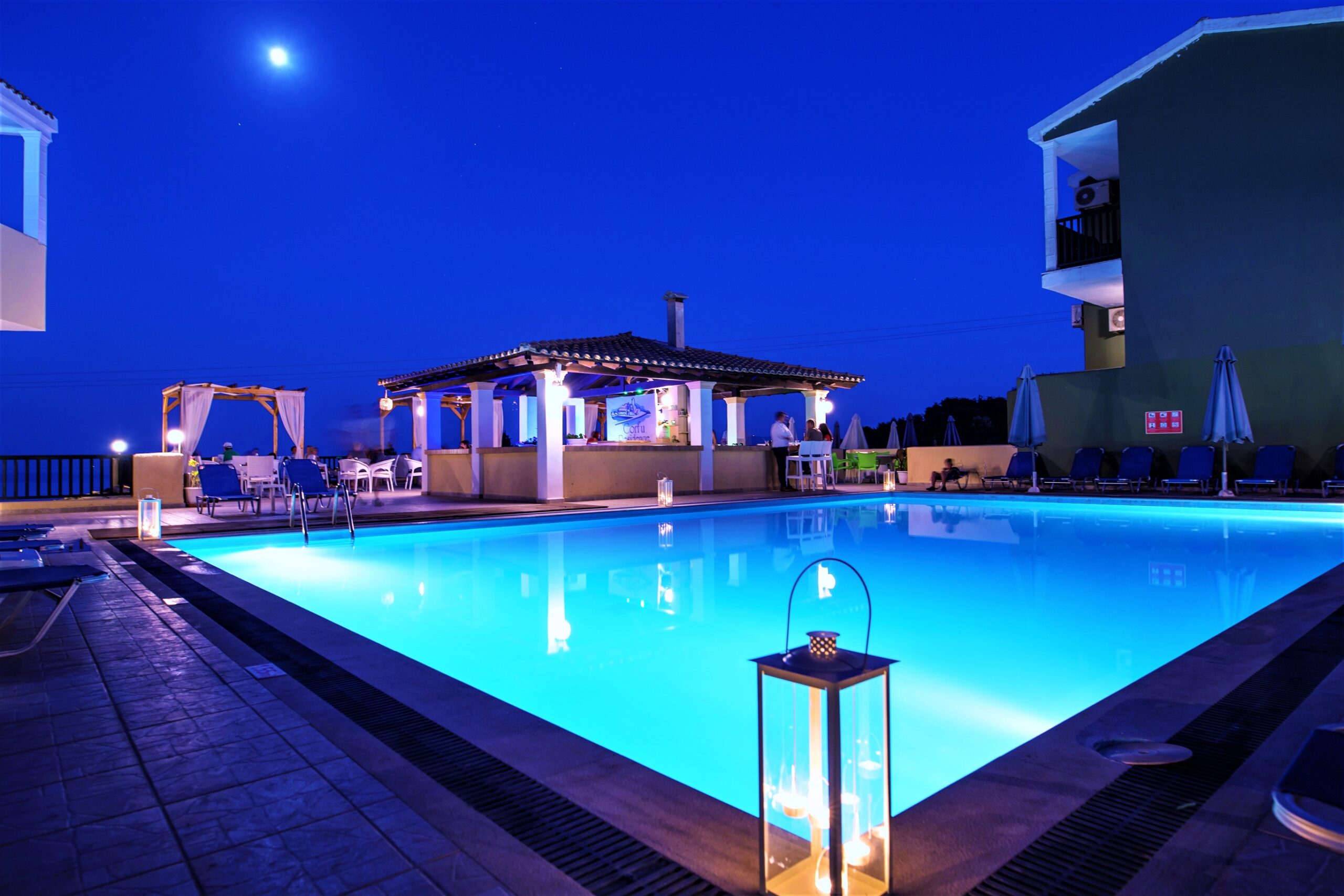 Corfu Aquamarine (ex. Residence) hotelbar kod bazena.jpg