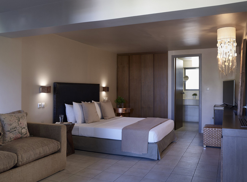 Hotel Aegeon Beach triple room 1.jpg
