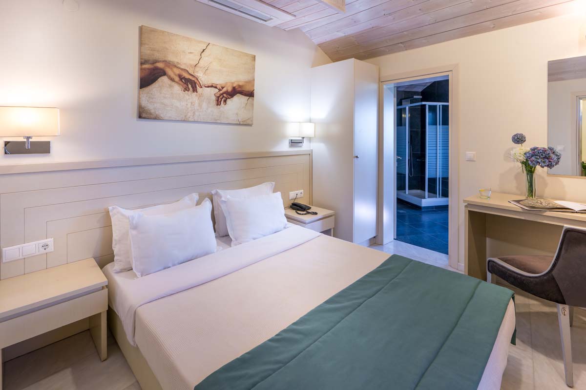 Cosmopolitan hotel _ spa junior suite pogled more.jpg