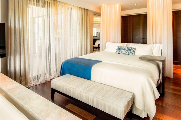 Hotel Costa Navarino Romanos Ionian exclusive grand suite.jpg