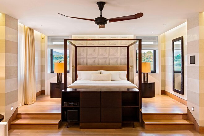Hotel Costa Navarino Romanos Royal villa Koroni 2.jpg