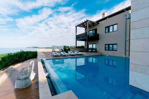 Hotel Costa Navarino Romanos Royal villa Koroni.jpg