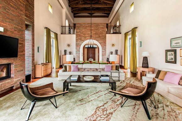 Hotel Costa Navarino Romanos Royal villa Methoni.jpg