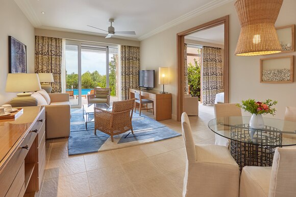 Hotel Costa Navarino Westin infinity suites.jpg