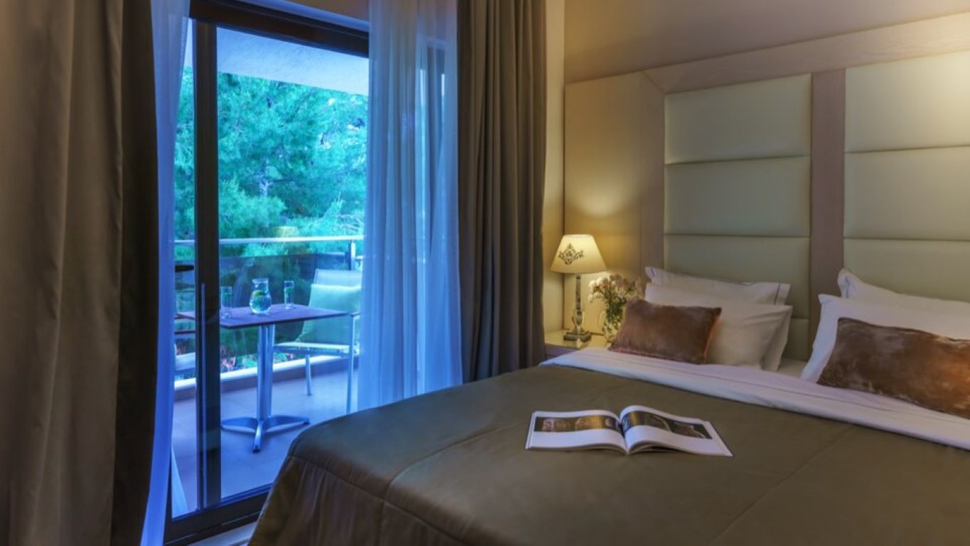 Cronwell Rahoni Hotel-Deluxe soba.jpg
