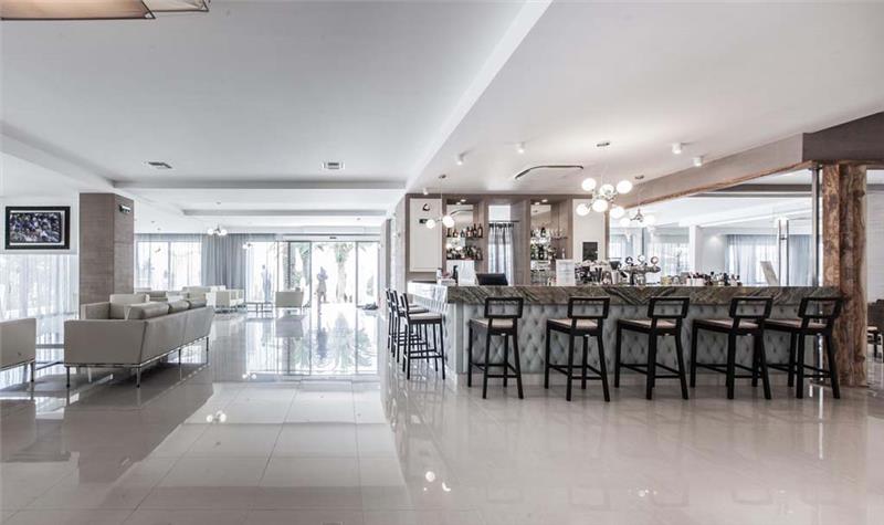Hotel Cronwell Sermilia lobby bar.jpg
