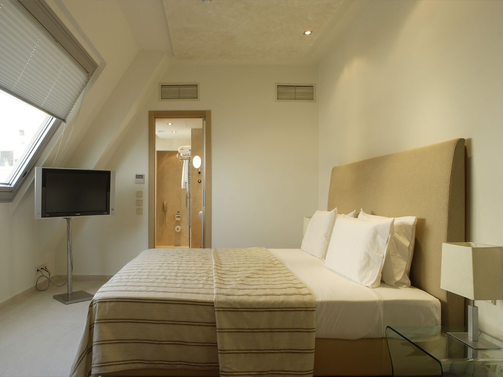 Hotel Daios Luxury Living senior suite 1.jpeg