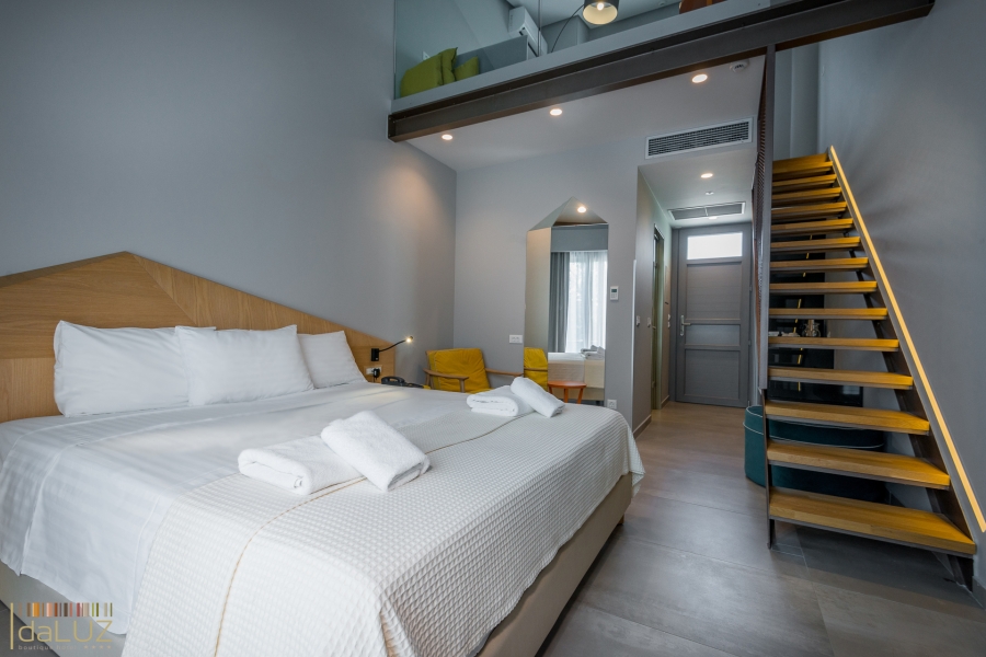 DaLuz hotel family loft soba donji nivo.jpg