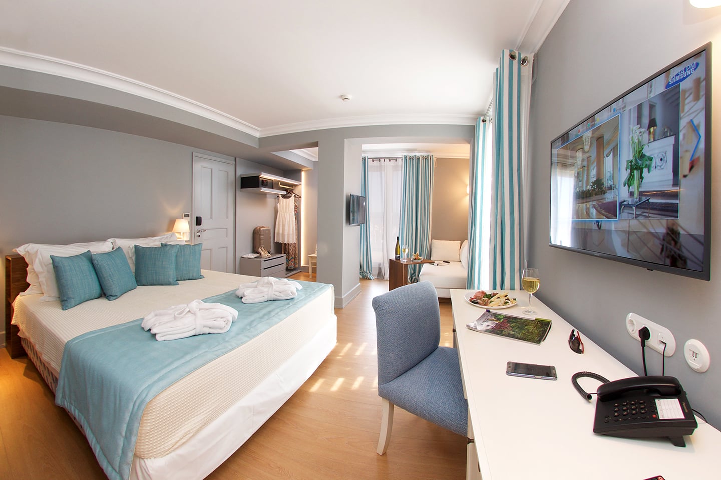 Hotel Aenos Deluxe suite with outdoor jacuzzi panoramic view.jpg
