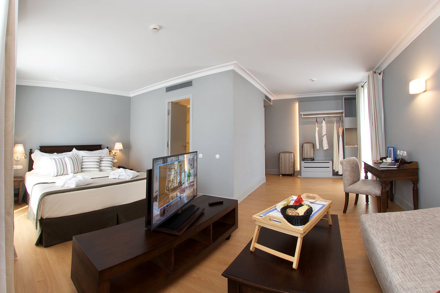 Hotel Aenos Deluxe suite with town view 2.jpg