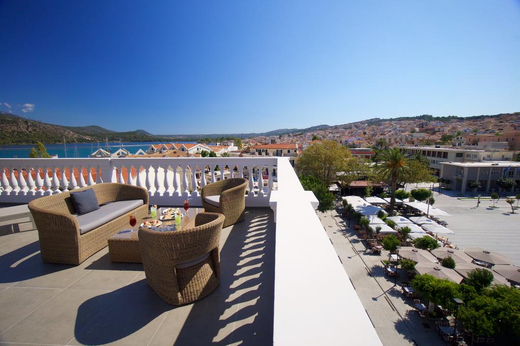 Hotel Aenos bar.jpg
