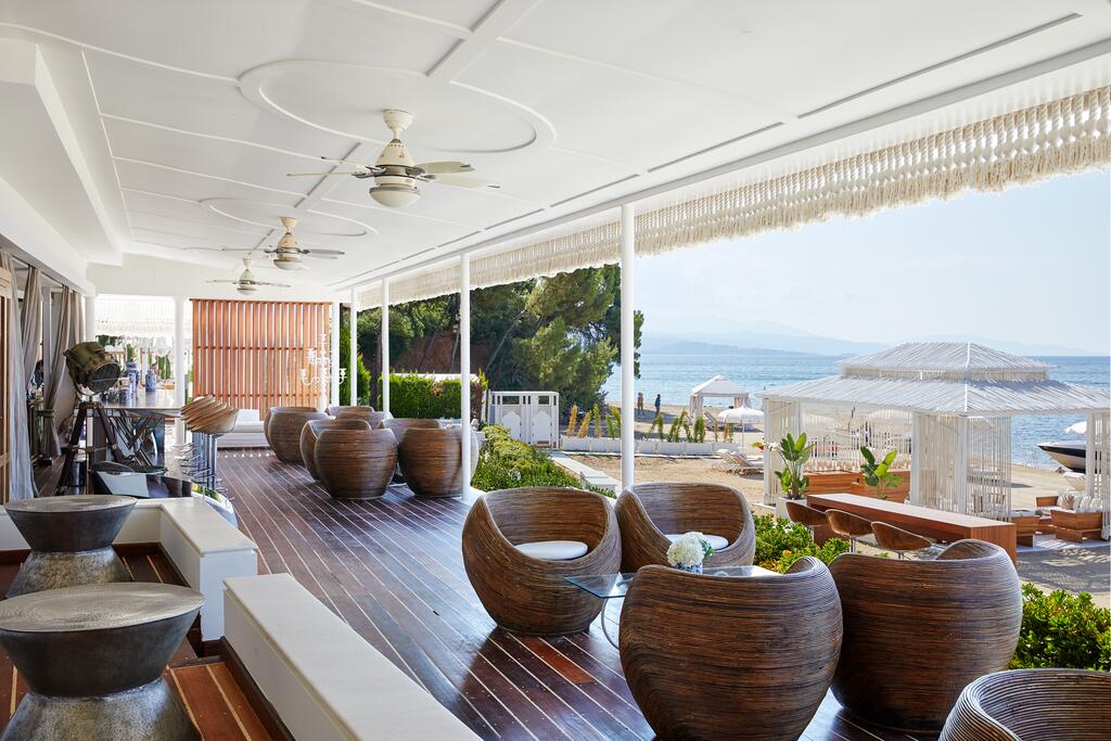 Hotel danai Beach Resort beach bar.jpg