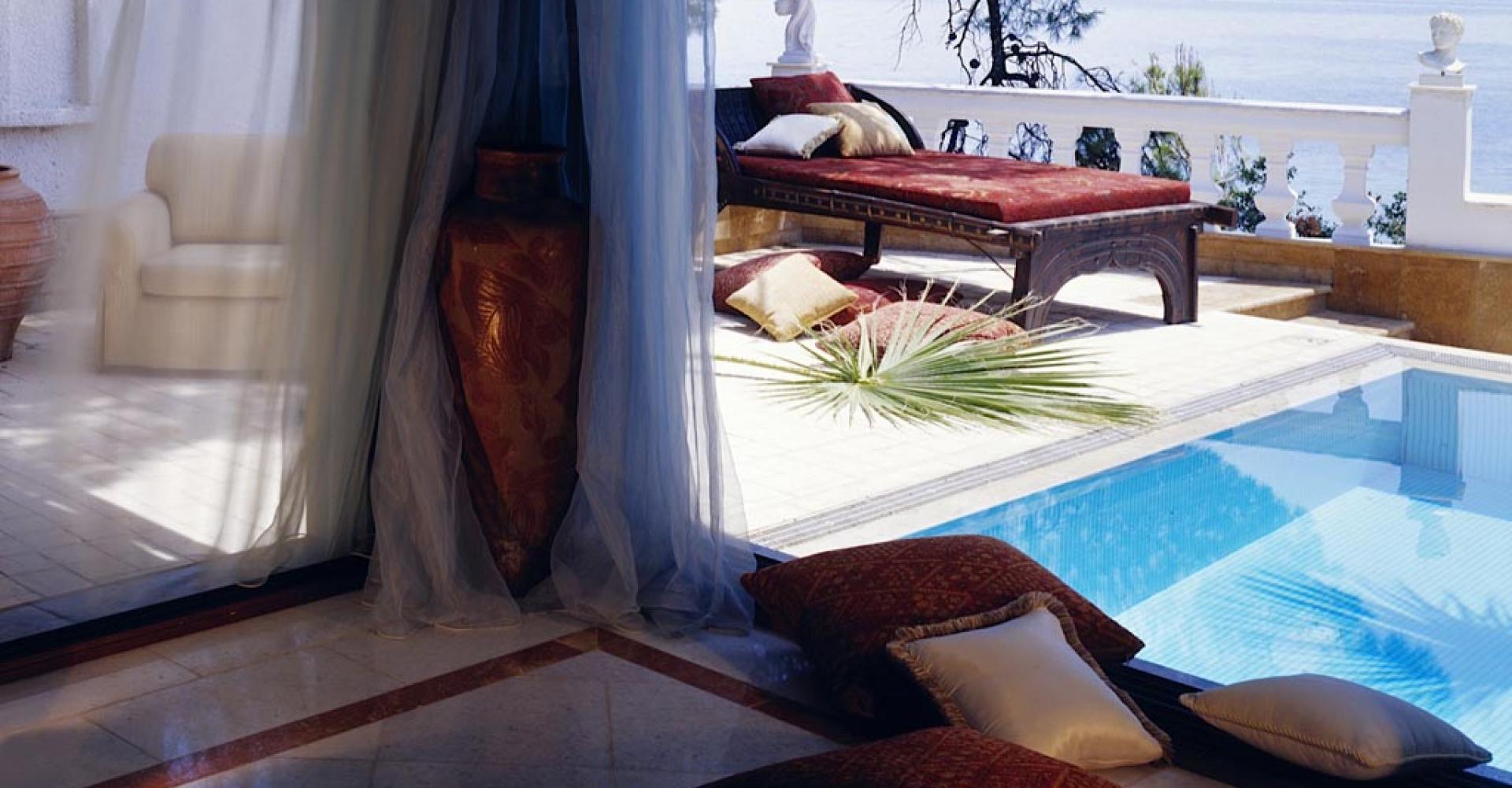 Hotel danai Beach Resort honeymoon executive pool suite.jpg
