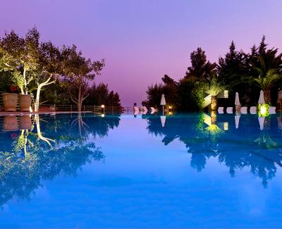 Hotel danai Beach Resort pool 1.jpg