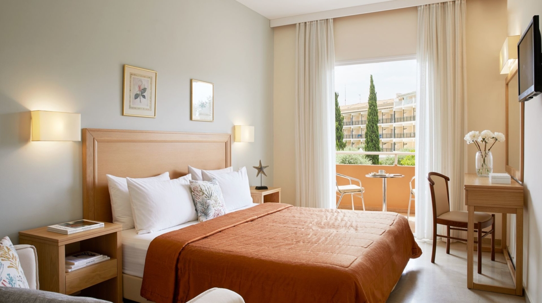 Hotel Delfinia standard standard double twin room garden view.jpg