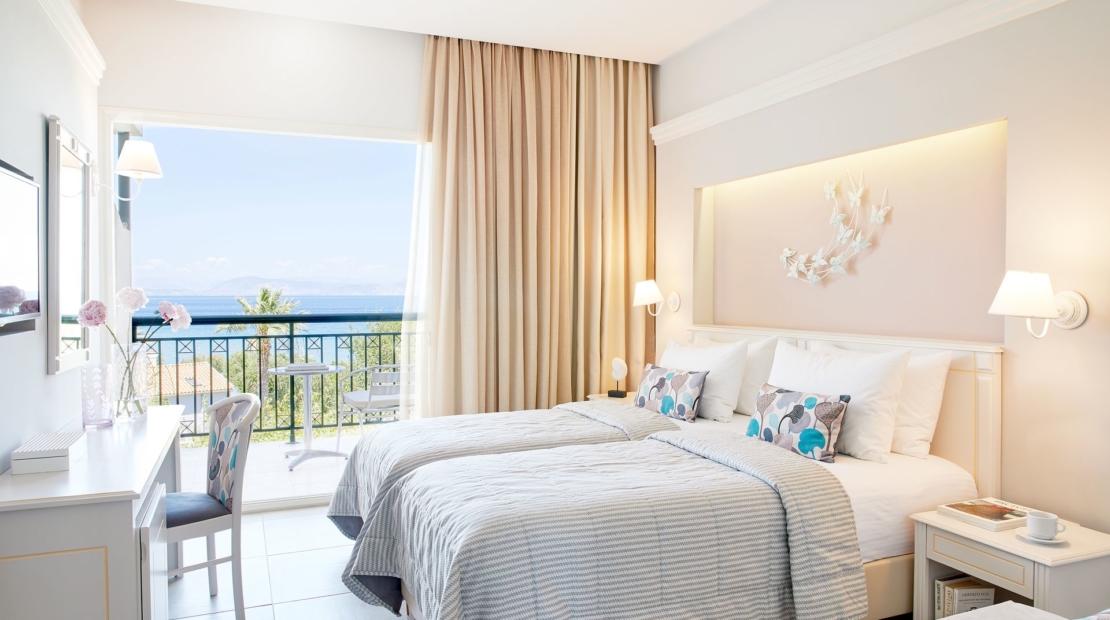 Hotel Delfinia superior double room sea view.jpg