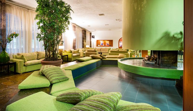 Hotel Delphi Beach lobby 1.jpg