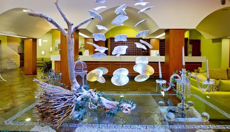 Hotel Delphi Beach lobby.jpg