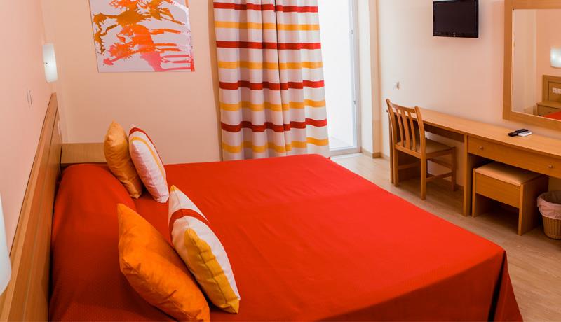 Hotel Delphi beach family room 1.jpg