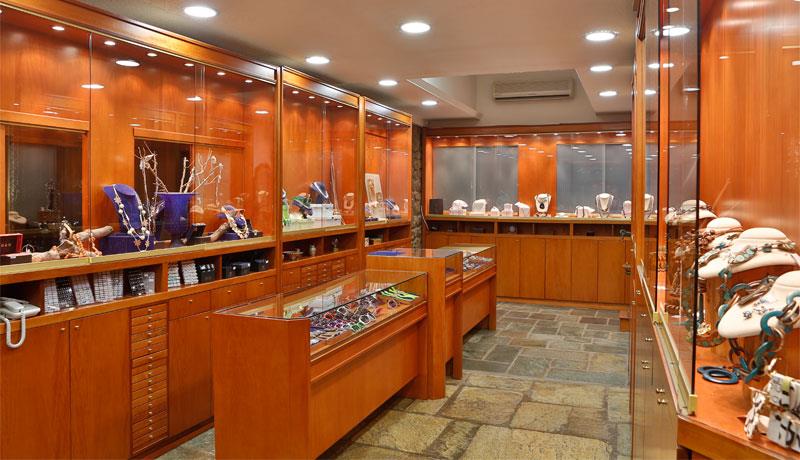 Hotel Delphi beach jewelry store.jpg
