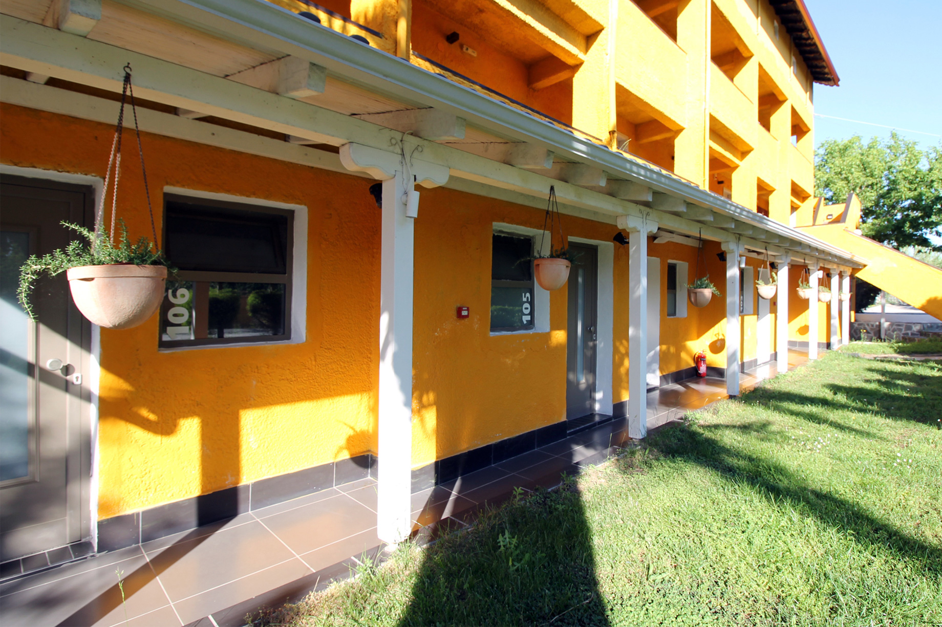 Despotiko Apartment Hotel _ Suites  baby apartman ulaz.jpg