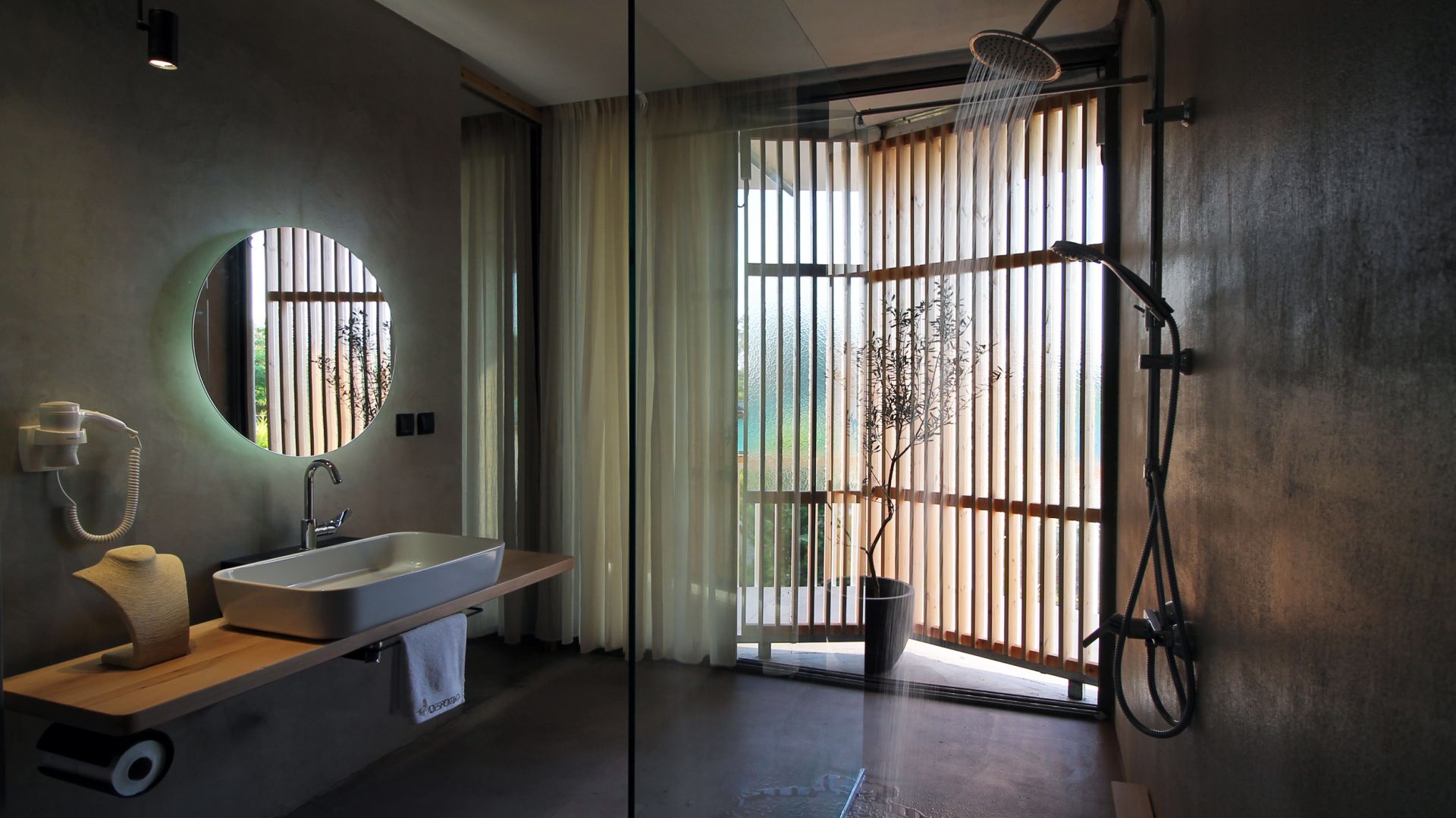 Despotiko Apartment Hotel _ Suites  grand eco friendly suite kupatilo .jpg