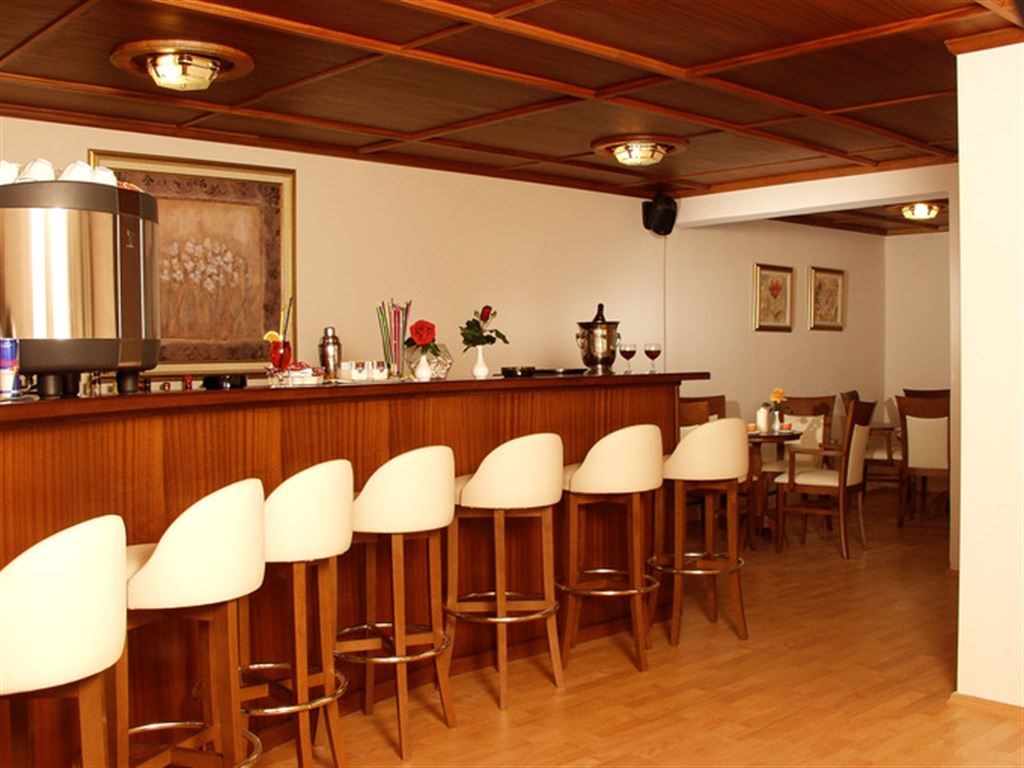 Hotel Diana main bar.jpeg