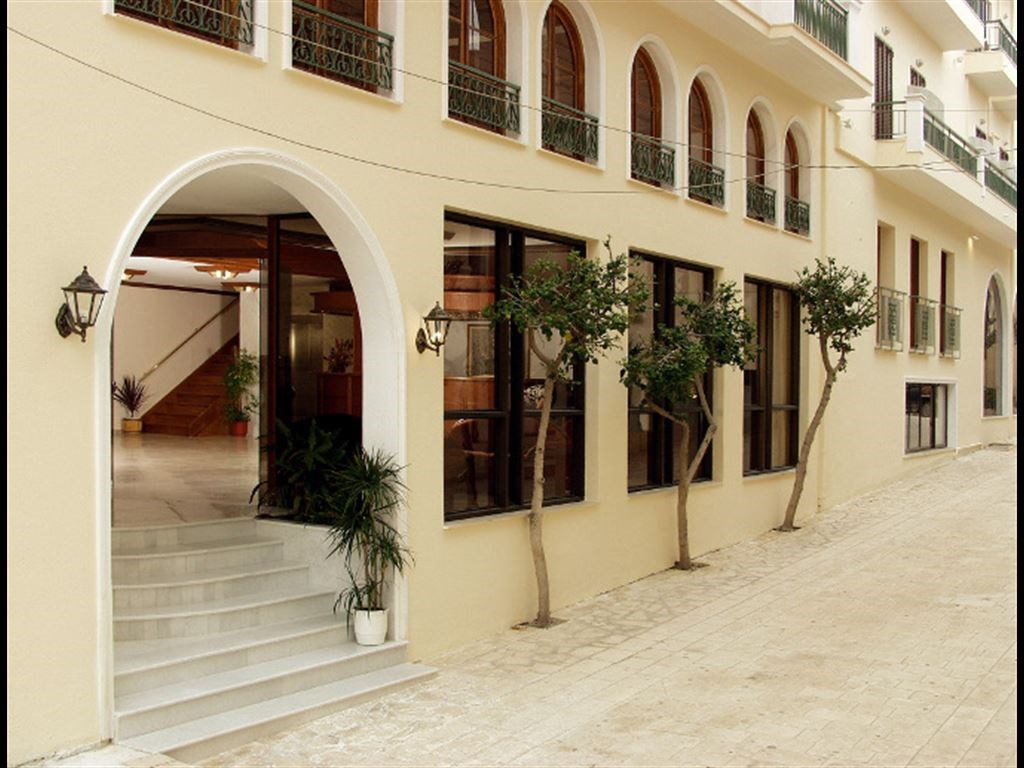 Hotel Diana.jpeg