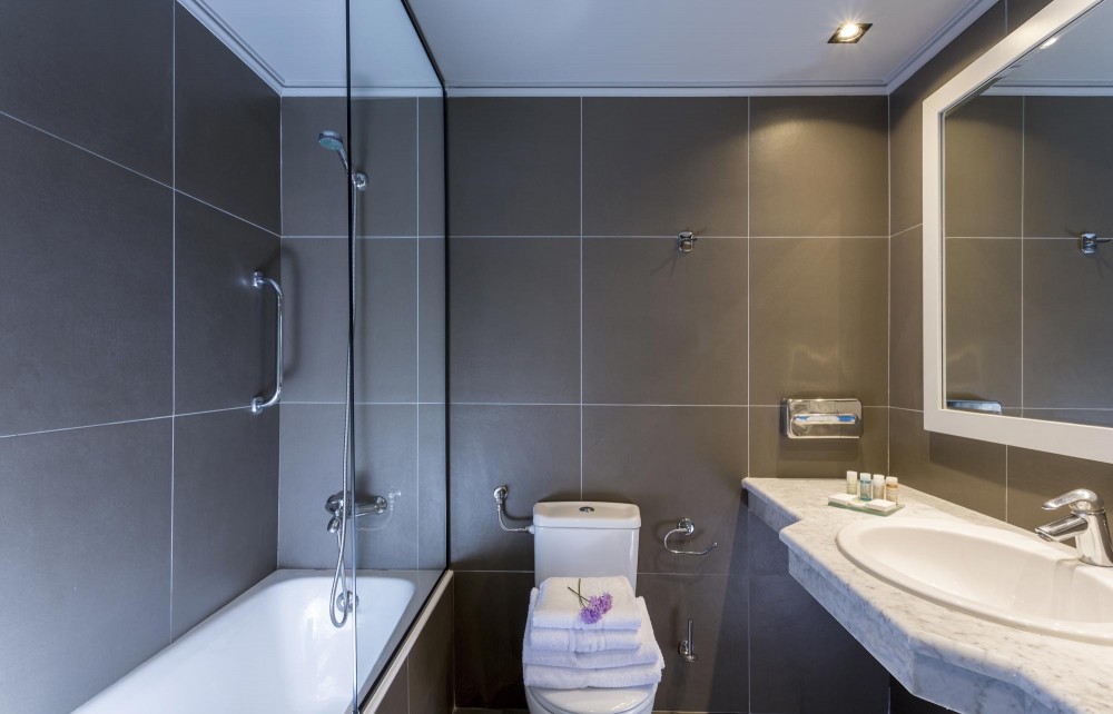 Aeolos Beach Resort bathroom.jpg