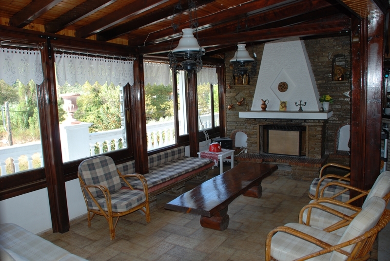 Hotel Diaporos - roof lounge.jpg