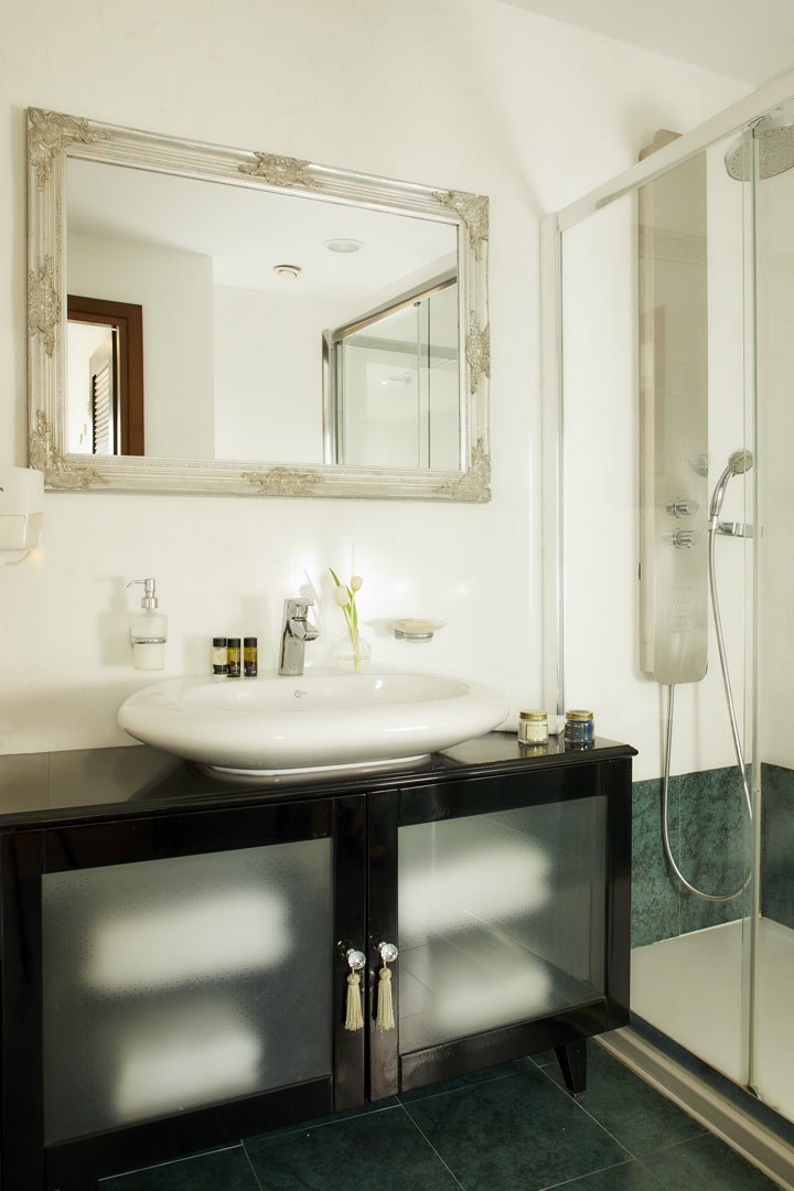 Hotel Dioni Boutique bathroom.jpg