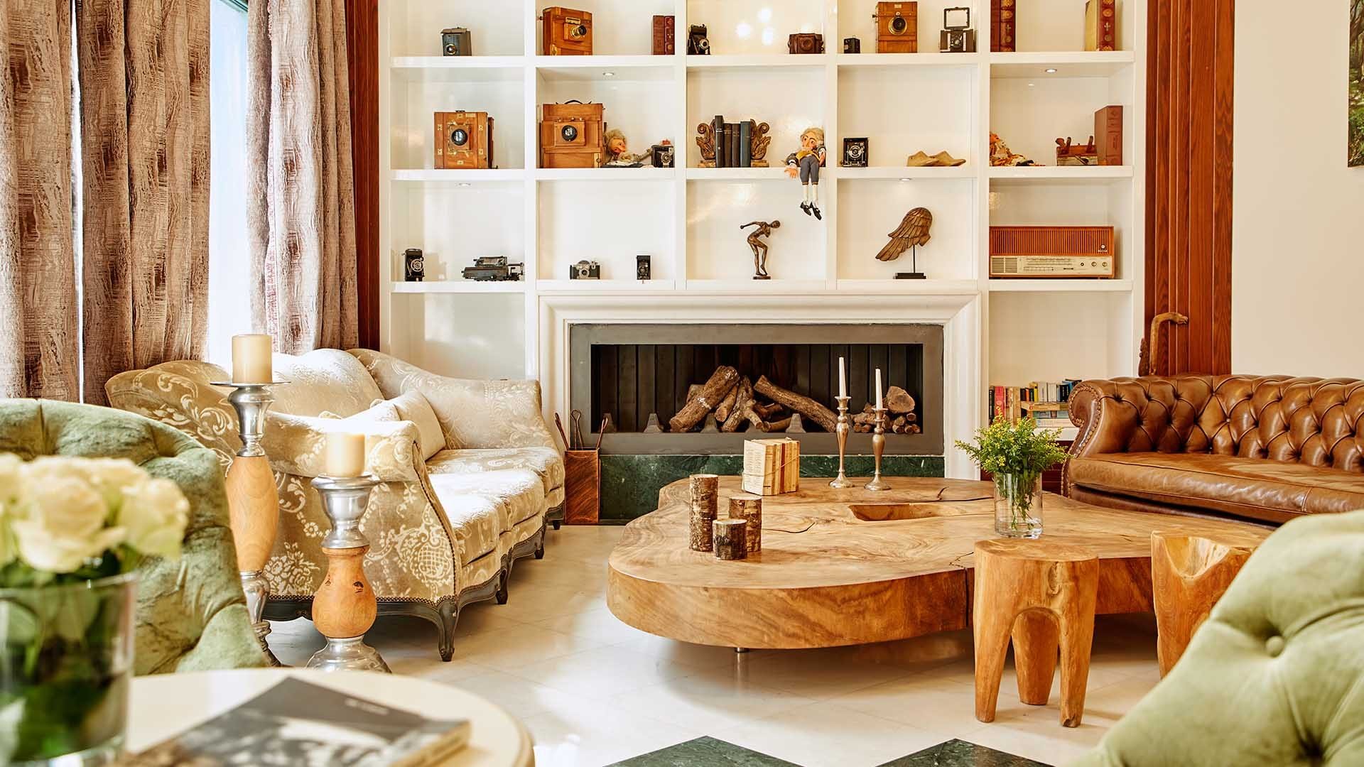 Hotel Dioni Boutique lobby 2.jpg