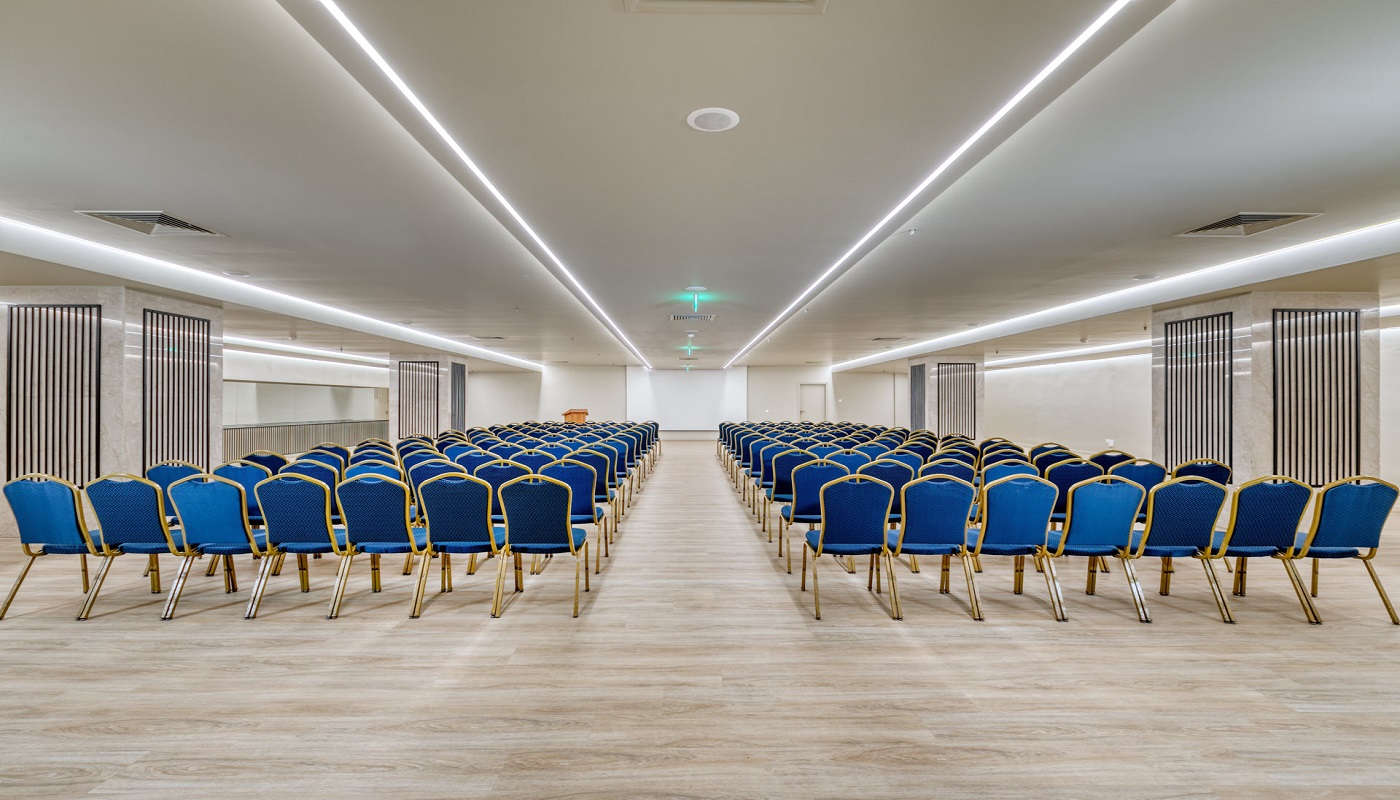 Hotel Divani Apollon Palace conference room.jpg